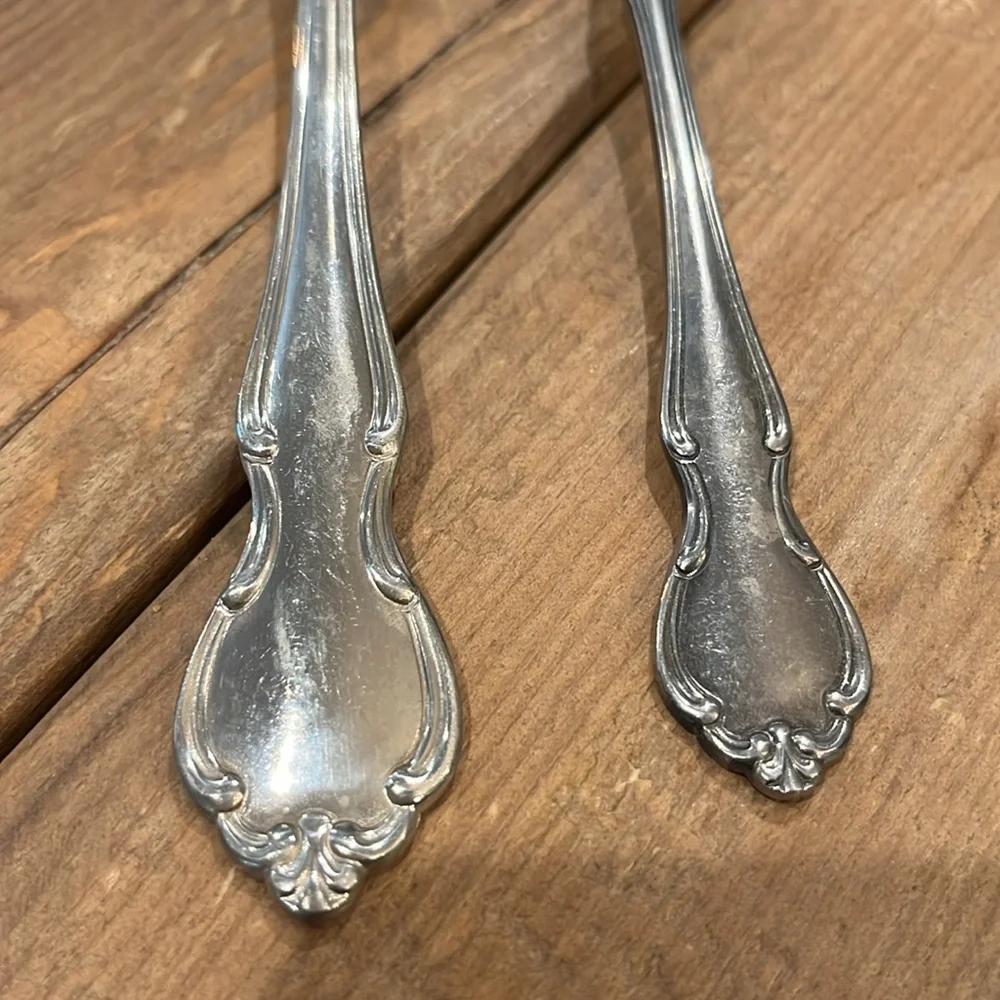 Wm. Rogers Mfg. Co. Royal Splendor 2 piece serving utensils